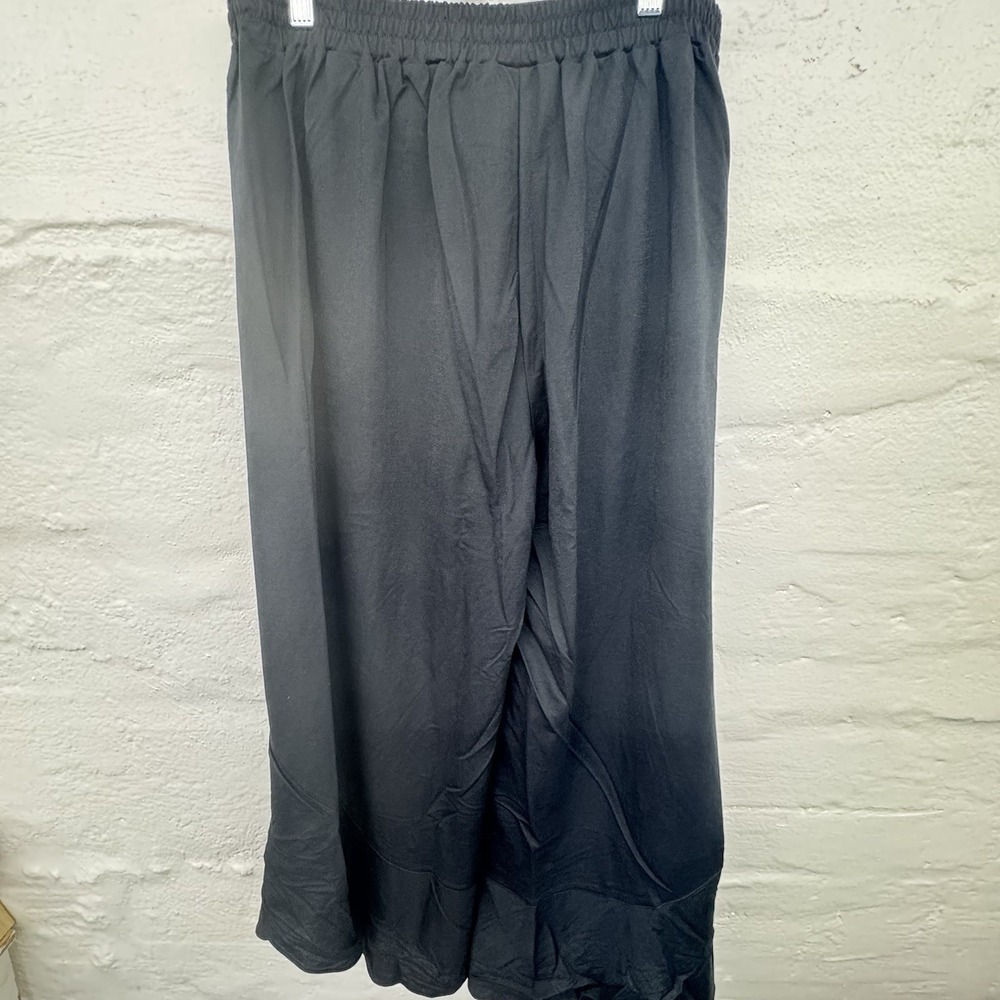 Truth + Style Flounced Stretch Woven Pants Size M Black Wide Leg A491568 NEW - Picture 2 of 7